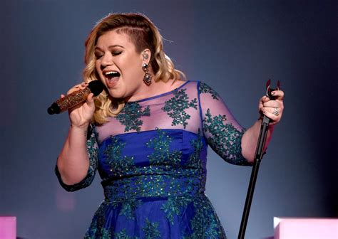 Kelly Clarkson Youtube