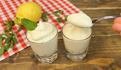 Per chi ama il limone, la crema dessert al limone è una deliziosa golosità!!! Sorbetto al limone la ricetta originale, facile e veloce ...