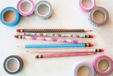 Use it on glass jars, napkins, plates, straws, napkins, food picks and 13. The Pink Doormat: Decorate Your Pencils with Washi Tape
