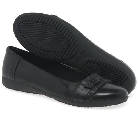 Clarks Leather Feya Island Womens Casual Flat Shoes In Black Lyst