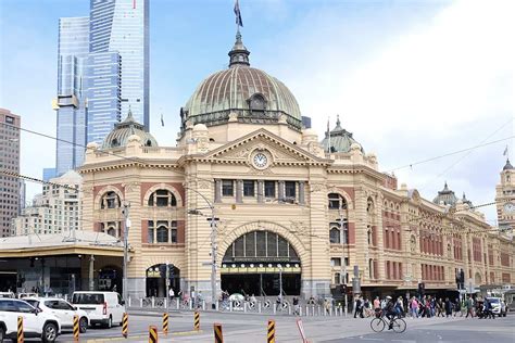 Explore The Iconic Flinders Street Railway Station In Melbourne