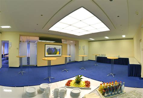 Das russische haus der wissenschaft und kultur in berlin. Tagungsbereich