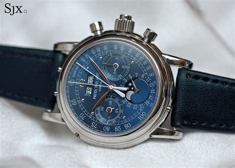 A Detailed Look At Eric Claptons One Of A Kind Patek Philippe Ref