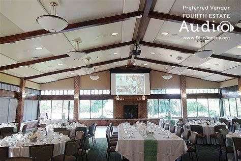 The Le Jardin Room at Cantigny Park can accommodate up to 250 guests