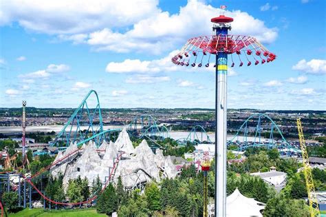 Wonderland, the birthday wonderland バースデー・ワンダーランド bâsudê wandârando. Canada's Wonderland and other amusement parks start to get ready for opening day
