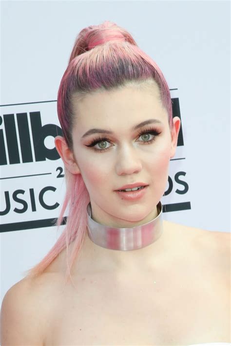 billboard music awards 2017 beauty the best hair and makeup looks fashion magazine