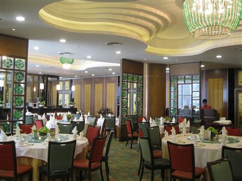 25 years after opening its doors, Jade Garden continues elegant Chinese
