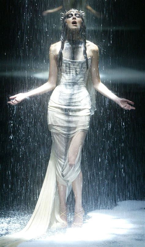 A Tribute To Alexander Mcqueen Most Memorable Collections What