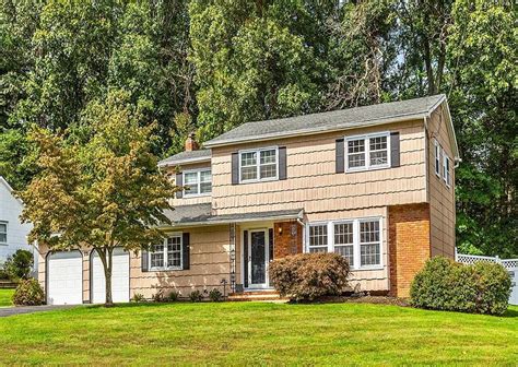 15 Floyd Wyckoff Rd Morganville Nj 07751 Zillow