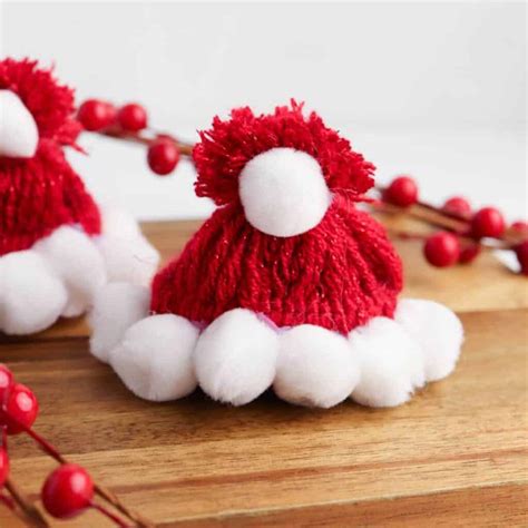 Santa Hat Ornament Craft No Sew Cardboard Tube Yarn Craft