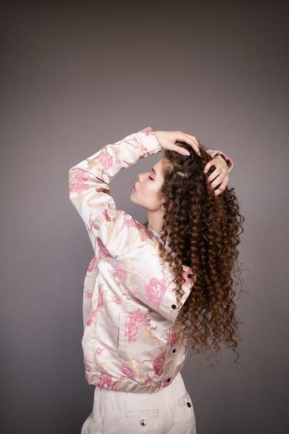 Premium Photo Fashion Model Girl With Curly Wavy Shiny Healthy Hair