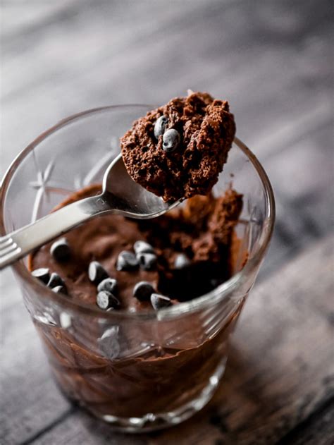 Recette de mousse au chocolat vegan avec seulement deux ingrédients