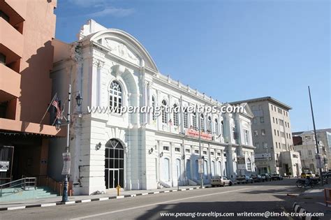 Jabatan agama islam selangor (jais) mengarahkan semua aktiviti mengimarahkan masjid dan surau di mukim klang dan kapar, ditangguhkan mulai semalam sehingga satu tarikh yang akan ditetapkan kemudian. Penang Islamic Council Building, George Town