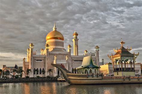 Ultimate Borneo Brunei Sabah And Sarawak Asian Pacific Adventures