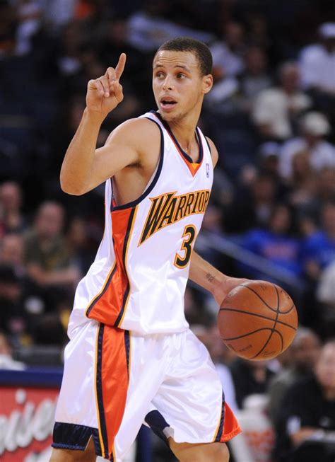 Photos Stephen Currys 2009 Rookie Year As Golden State Warriors