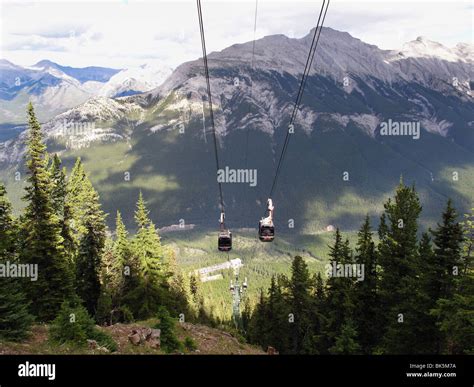 Enclosed Gondola Hi Res Stock Photography And Images Alamy