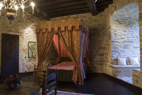 A beautiful, highly detailed medieval tower bedroom, complete with fireplace, seating area, access corridors and lighting. Idea by Lea Zand on Interiors / Castles | Medieval bedroom ...