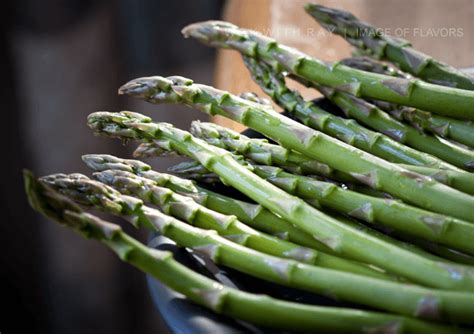 Combine remaining 3 teaspoons cornstarch, remaining 2 teaspoons soy sauce, chicken broth and add water and cover. Stir Fried Shrimp & Asparagus in Black Bean Sauce - Guest ...