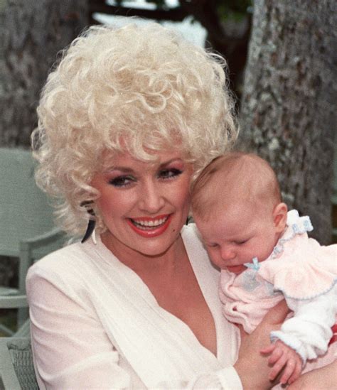 Country Music Icon Dolly Parton Sends Fans Wild After Sharing A Picture