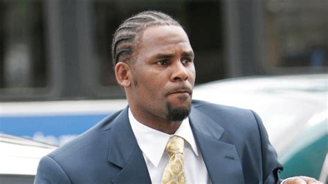 singer r kelly indicted charged with sexually abusing four including minors fox news video