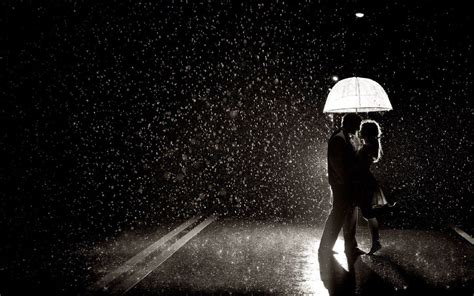 Cute Hd Love And Romance Pictures Of Couples In Rain Entertainmentmesh Couple In Rain Couple