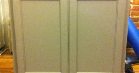 27.01.2017 · while a kick plate or toe kick serves a purpose, especially in the kitchen, i'm not thrilled about the kitchen cabinet look in my bathrooms. take off the toe kick and add bun feet to an affordable ...