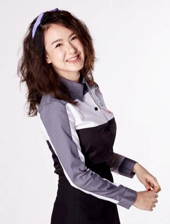หลังจากนักร้องและนักแสดงสาว เชอรีน ณัฐจารี หรเวชกุล หรือ เชอรีน เดอะสตาร์ น้องสาวของ นิชคุณ ที่เพิ่งประกาศข่าวดีแต่งงานกับแฟนหนุ่มนอกวงการ. เชอรีน ใจแข็งทนแรงตื๊อของ คชา ใน U-Prince Series | ข่าว ...
