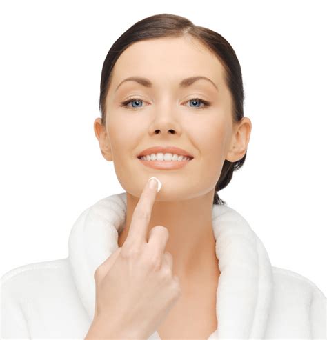 Descubre la mejor forma de comprar online. Las mejores cremas para la cara elegidas por dermatólogos ...