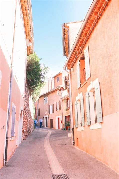You Ll Want To Visit The Sun Soaked Provence Village Of Roussillon France Happily Ever