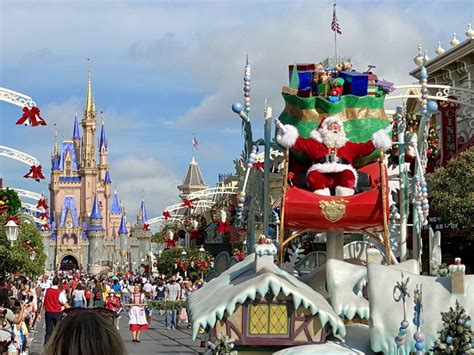 Undisclosed Number Of Cast Members Recalled To Walt Disney World Wdw