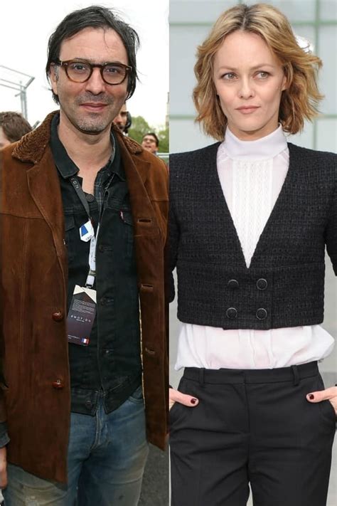 Quoi qu'il en soit, vanessa paradis et samuel benchetrit se sont mariés, samedi 30 juin, selon « le parisien », en toute discrétion. Vanessa Paradis et Samuel Benchetrit : de l'eau dans le gaz