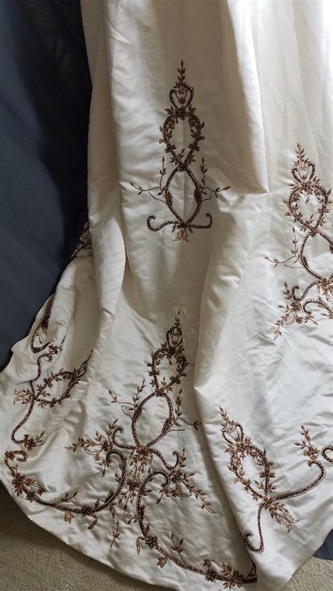Amy Lee Hilton Bridal Renaissance Gown Preloved Wedding Dress Save 84