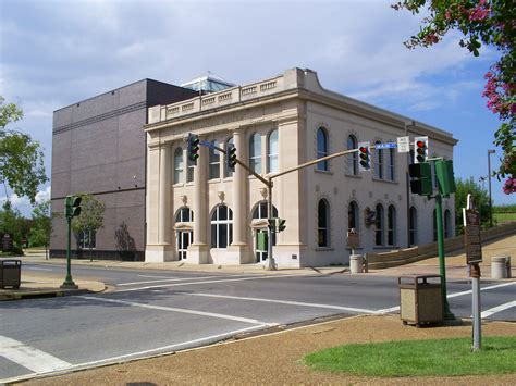 Historic Former Rapides Bank And Trust Company Building In Alexandria