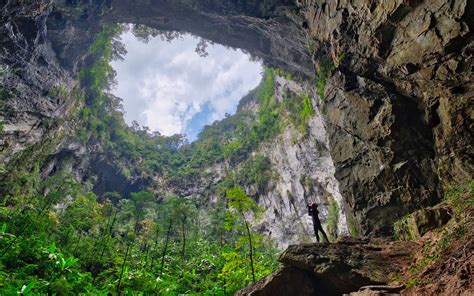 Son Doong Cave The Largest Cave In The World Vietnam Travel Eu