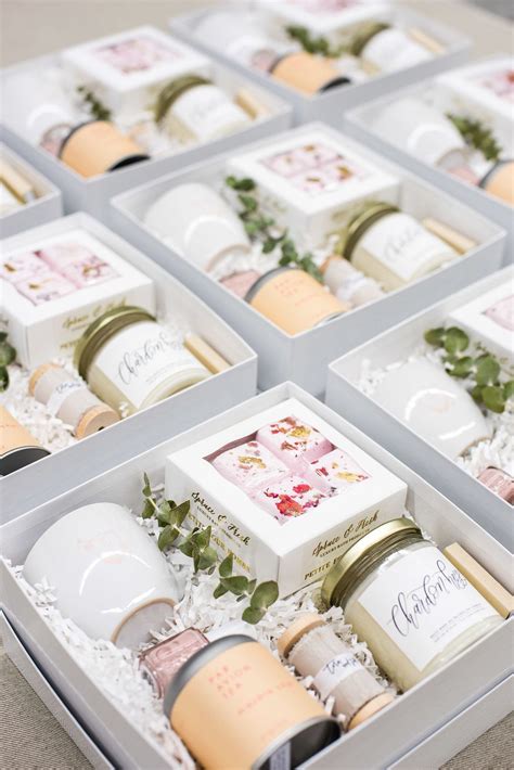 Often, the characteristics that make each one different also are defining factors in your relationship—in some cases rendering the routine gift of a popcorn tin or poinsettia, well, pointless. Artisan Welcome Gifts by Marigold + Grey | Client gift box ...