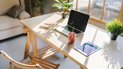 5 Sustainable Desks To Make Your Office More Eco Friendly