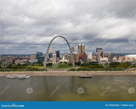 Aerial Views Of St Louis Missouri With The St Louis Arch Editorial