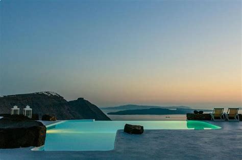 5 Best Infinity Pools In Santorini Complete List