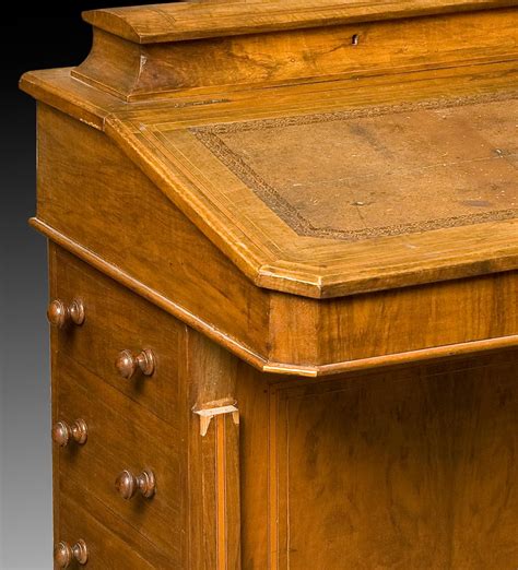 Walnut Davenport Desk England 19th Century For Sale At 1stdibs What