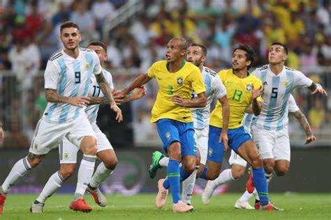 Si tu as le temps, les deux ! Résumés des matchs internationaux des équipes latino ...