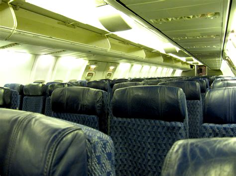 Fileamerican Airlinesboeing 737 800cabin2010
