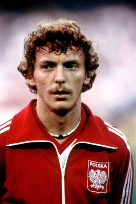 Umieszczony na liście stu najlepszych piłkarzy w historii światowej piłki nożnej według fifa. Zibì Boniek, una vita con la Roma nel destino