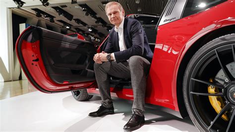Volkswagen und Porsche Oliver Blumes Doppelrolle rückt in den Fokus