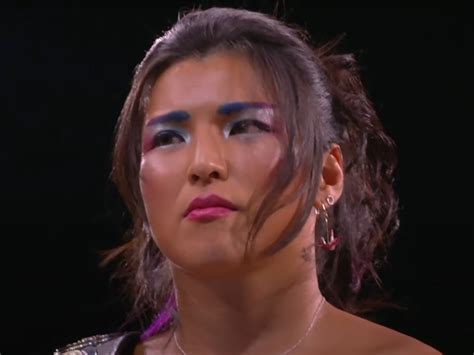 Aew Wrestler Hikaru Shida Breaks Silence After Announcer Fired For
