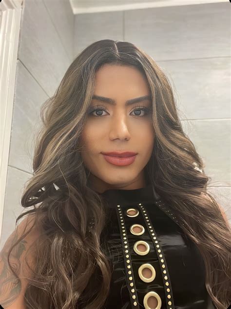 tv santinny first time in london brazilian transsexual escort in london