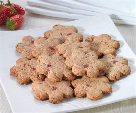 Biscotti Leggeri Con Fragola E Nocciole Cookidoo Ofici Ln