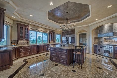 20 Unbelievable Kitchens In Mansions