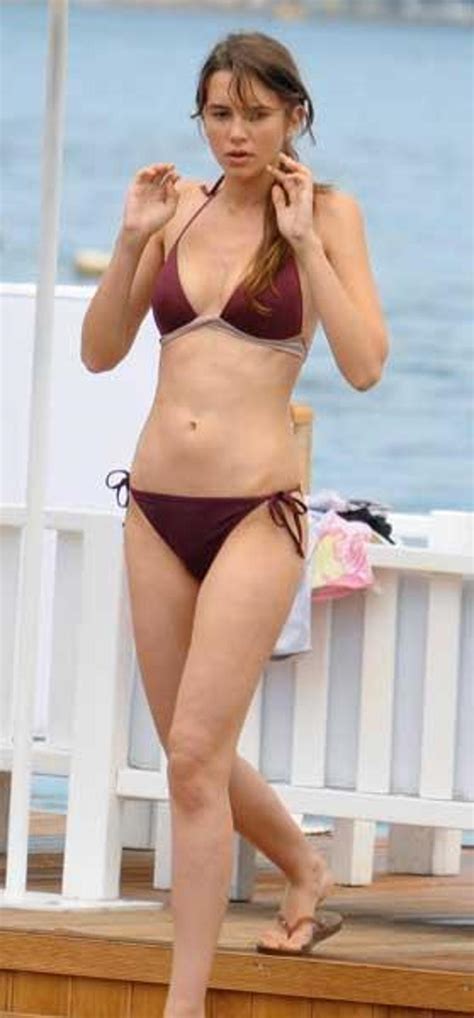 8 Hot Sexy Leyla Lydia Tugutlu Bikini Pics