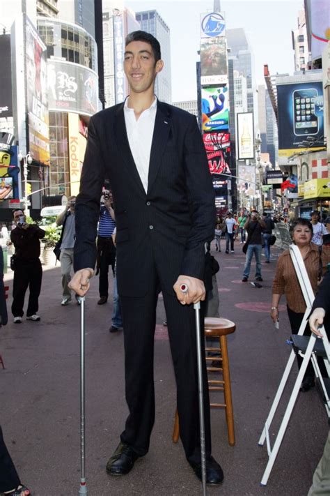 Foot Inch Turk Crowned World S Tallest Man Off