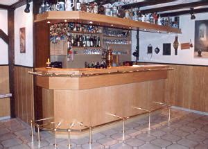 Theken und Bars für Empfangsbereiche, Messen von Ihrer ...